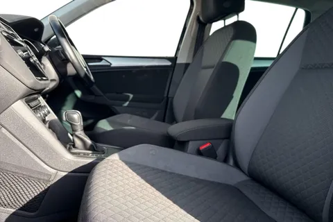 SW69GXO Volkswagen Tiguan 1.5 TSI EVO Match DSG Euro 6 (s/s) 5dr Thumbnail #17