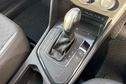 SW69GXO Volkswagen Tiguan 1.5 TSI EVO Match DSG Euro 6 (s/s) 5dr Thumbnail #24