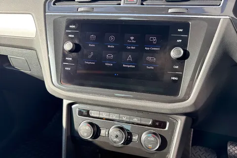 SW69GXO Volkswagen Tiguan 1.5 TSI EVO Match DSG Euro 6 (s/s) 5dr Thumbnail #43