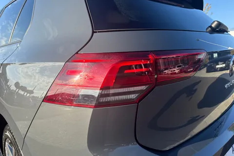 DA03JON Volkswagen Golf 1.5 TSI R-Line 5dr Thumbnail #9