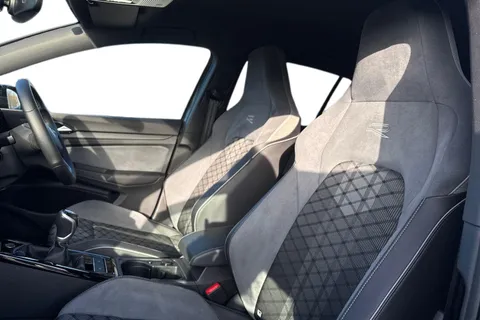 DA03JON Volkswagen Golf 1.5 TSI R-Line 5dr Thumbnail #17