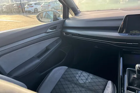 DA03JON Volkswagen Golf 1.5 TSI R-Line 5dr Thumbnail #21