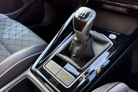 DA03JON Volkswagen Golf 1.5 TSI R-Line 5dr Thumbnail #38