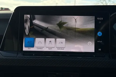 DA03JON Volkswagen Golf 1.5 TSI R-Line 5dr Thumbnail #42