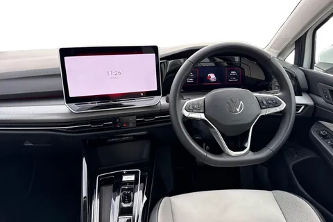 KP25HFW Volkswagen Golf 1.5 TSI 204 Style eHybrid 5dr DSG Thumbnail #14