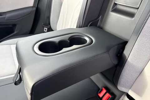 KP25HFW Volkswagen Golf 1.5 TSI 204 Style eHybrid 5dr DSG Thumbnail #39