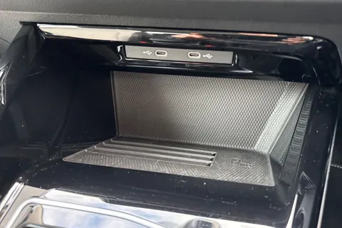 KP25HFW Volkswagen Golf 1.5 TSI 204 Style eHybrid 5dr DSG Thumbnail #42