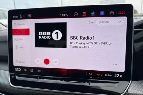 KP25HFW Volkswagen Golf 1.5 TSI 204 Style eHybrid 5dr DSG Thumbnail #52