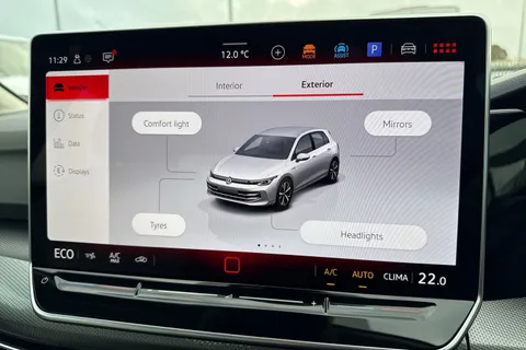 KP25HFW Volkswagen Golf 1.5 TSI 204 Style eHybrid 5dr DSG Thumbnail #55