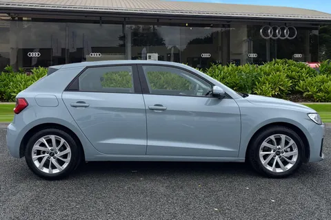 DV25HNU Audi A1 Sport 30 TFSI  116 PS 6-speed Thumbnail #4