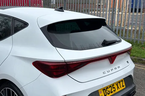 DG25XTZ CUPRA Leon 2.0 TSI VZ2 DSG Euro 6 (s/s) 5dr Thumbnail #9