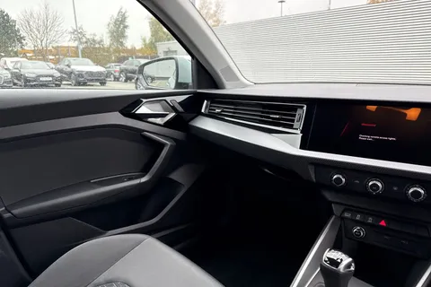 DV25HNU Audi A1 Sport 30 TFSI  116 PS 6-speed Thumbnail #16