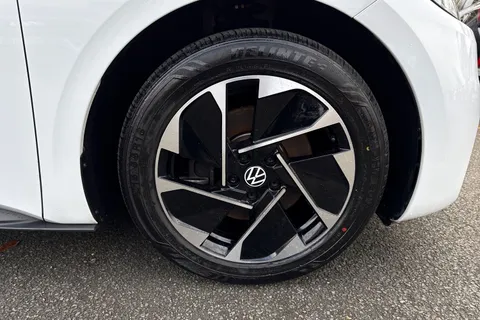 10 of 47 for Volkswagen ID.3 107KW Life Pro 58kWh 5dr Auto | Heated Seats | App Connect
