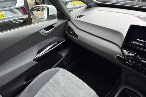 20 of 47 for Volkswagen ID.3 107KW Life Pro 58kWh 5dr Auto | Heated Seats | App Connect