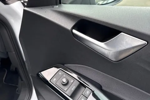 21 of 47 for Volkswagen ID.3 107KW Life Pro 58kWh 5dr Auto | Heated Seats | App Connect