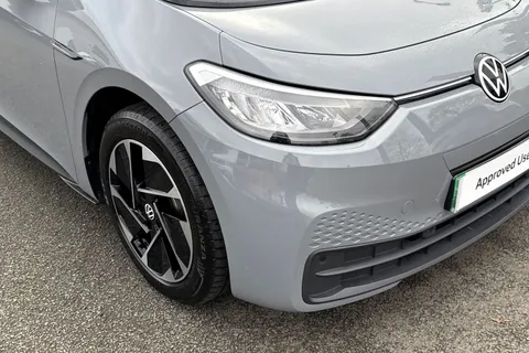 9 of 45 for Volkswagen ID.3 150kW Life Pro Performance 58kWh 5dr Auto | Heated Seats | App Connect
