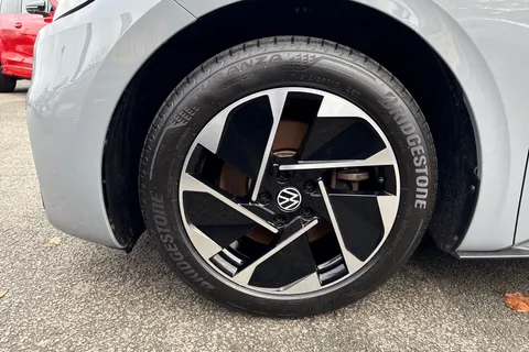13 of 45 for Volkswagen ID.3 150kW Life Pro Performance 58kWh 5dr Auto | Heated Seats | App Connect
