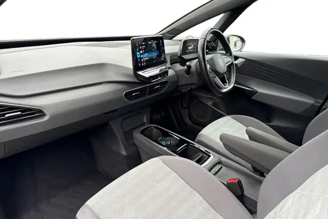 15 of 45 for Volkswagen ID.3 150kW Life Pro Performance 58kWh 5dr Auto | Heated Seats | App Connect
