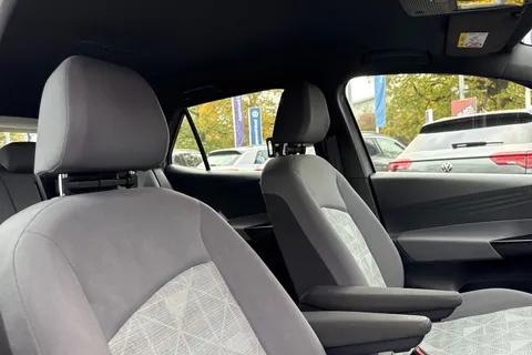 24 of 45 for Volkswagen ID.3 150kW Life Pro Performance 58kWh 5dr Auto | Heated Seats | App Connect