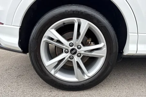 PJ71RXB Audi Q3 1.4 TFSIe 45 S line S Tronic Euro 6 (s/s) 5dr 13kWh Thumbnail #11