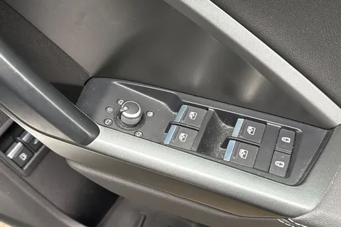 PJ71RXB Audi Q3 1.4 TFSIe 45 S line S Tronic Euro 6 (s/s) 5dr 13kWh Thumbnail #41