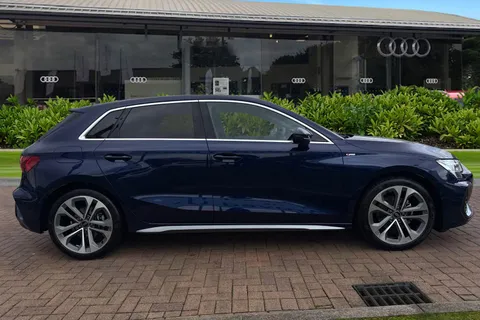 KO74HGJ Audi A3 S line 35 TFSI  150 PS S tronic Thumbnail #4