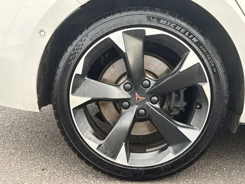 22 of 48 for CUPRA Leon 2.0 TSI VZ1 5dr DSG **PAN ROOF**