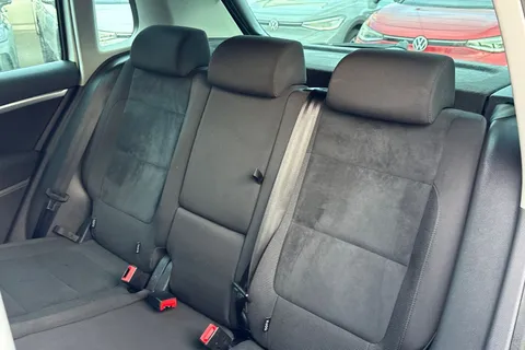 14 of 42 for Volkswagen Tiguan 2.0 TDi BlueMotion Tech Match Edition 150 DSG | Heated Seats | Luggage Pack