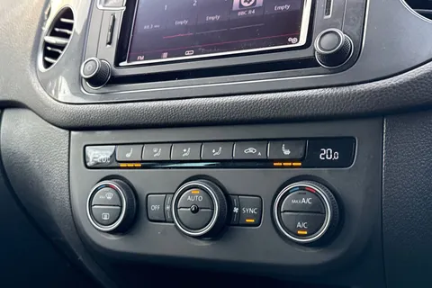 19 of 42 for Volkswagen Tiguan 2.0 TDi BlueMotion Tech Match Edition 150 DSG | Heated Seats | Luggage Pack