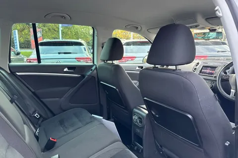 32 of 42 for Volkswagen Tiguan 2.0 TDi BlueMotion Tech Match Edition 150 DSG | Heated Seats | Luggage Pack