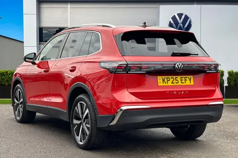 KP25EFY Volkswagen Tiguan 2.0 TDI Elegance 5dr DSG⭐Sunroof, IQ Matrix Light, Infotainment Pack Plus⭐ Thumbnail #3