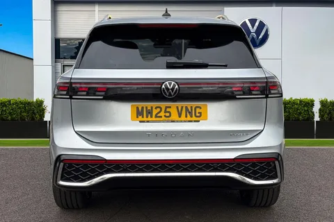 MW25VNG Volkswagen Tiguan 1.5 TSI 272 eHybrid R-Line 5dr DSG **MATRIX LIGHTS, INFO PACK PLUS, DRIVER Thumbnail #5