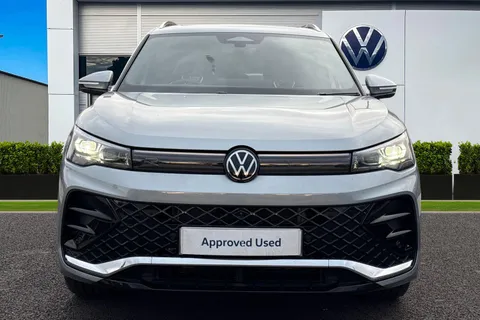 MW25VNG Volkswagen Tiguan 1.5 TSI 272 eHybrid R-Line 5dr DSG **MATRIX LIGHTS, INFO PACK PLUS, DRIVER Thumbnail #6
