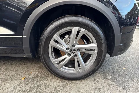 DE25KFT Volkswagen T-Roc 1.5 TSI R-Line 5dr DSG | Heated Seats | ACC Thumbnail #13