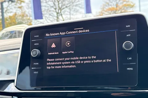 DE25KFT Volkswagen T-Roc 1.5 TSI R-Line 5dr DSG | Heated Seats | ACC Thumbnail #30