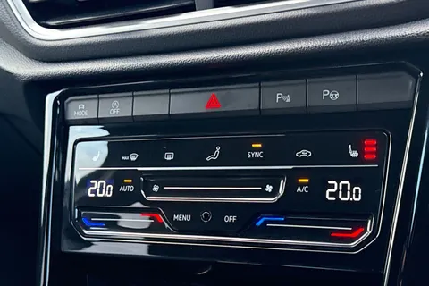 DE25KFT Volkswagen T-Roc 1.5 TSI R-Line 5dr DSG | Heated Seats | ACC Thumbnail #34