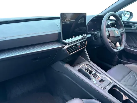 CUPRA Leon 1.5 eTSI Shadow Edition DSG Euro 6 (s/s) 5dr Thumbnail #8