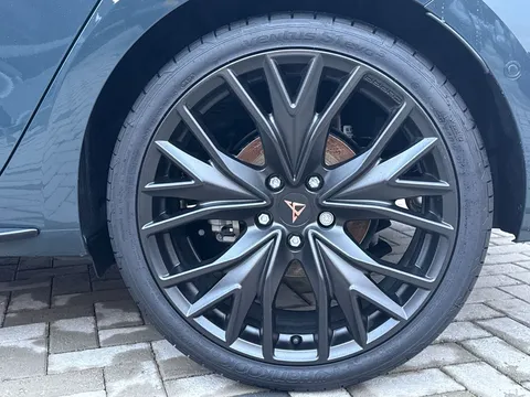 CUPRA Leon 1.5 eTSI Shadow Edition DSG Euro 6 (s/s) 5dr Thumbnail #21