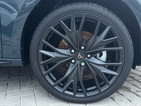 CUPRA Leon 1.5 eTSI Shadow Edition DSG Euro 6 (s/s) 5dr Thumbnail #23