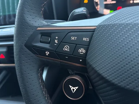 CUPRA Leon 1.5 eTSI Shadow Edition DSG Euro 6 (s/s) 5dr Thumbnail #27