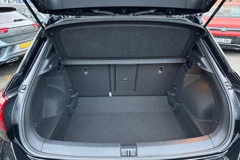 KT74OVM Volkswagen T-Roc 2.0 TDI 150 EVO R-Line 5dr DSG | Rear Camera | Heated Seats Thumbnail #8