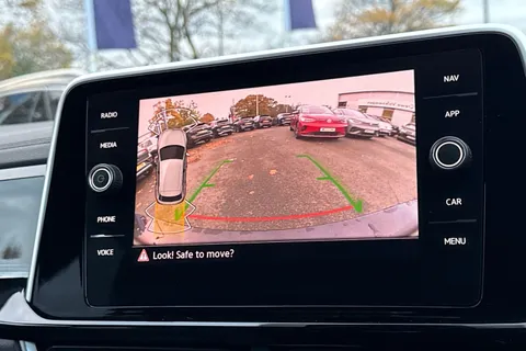 KT74OVM Volkswagen T-Roc 2.0 TDI 150 EVO R-Line 5dr DSG | Rear Camera | Heated Seats Thumbnail #35