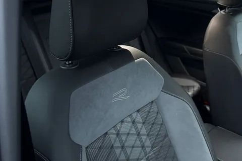 KT74OVM Volkswagen T-Roc 2.0 TDI 150 EVO R-Line 5dr DSG | Rear Camera | Heated Seats Thumbnail #38