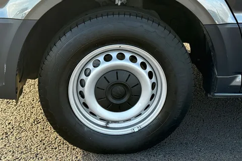 MF25HWW Volkswagen Crafter 2.0 TDI 140PS Commerce Plus High Roof Van Thumbnail #7