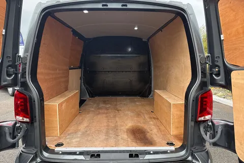 MA23BPX Volkswagen Transporter 2.0 TDI 110 Highline Van Thumbnail #11