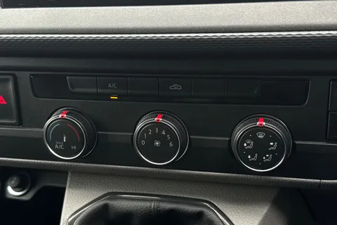 MA23BPX Volkswagen Transporter 2.0 TDI 110 Highline Van Thumbnail #20