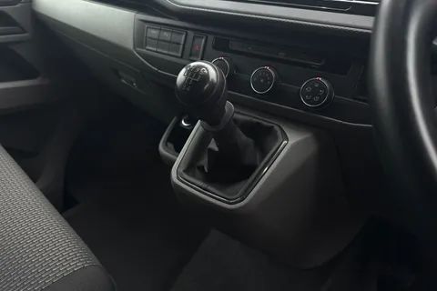 MA23BPX Volkswagen Transporter 2.0 TDI 110 Highline Van Thumbnail #21