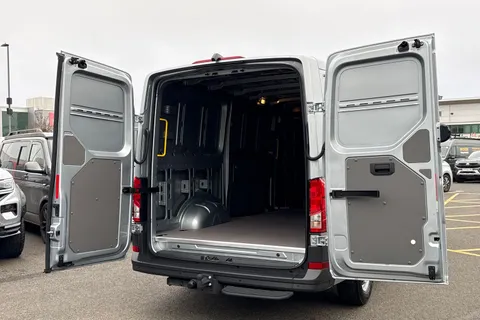 BK75LCC Volkswagen Crafter 2.0 TDI 163PS HDE Commerce Plus Low Roof Van Auto Thumbnail #44