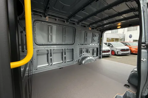 BK75LCC Volkswagen Crafter 2.0 TDI 163PS HDE Commerce Plus Low Roof Van Auto Thumbnail #46