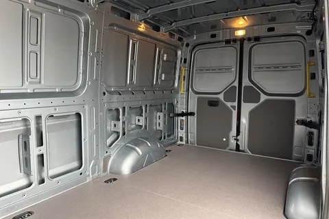 BK75LCC Volkswagen Crafter 2.0 TDI 163PS HDE Commerce Plus Low Roof Van Auto Thumbnail #47